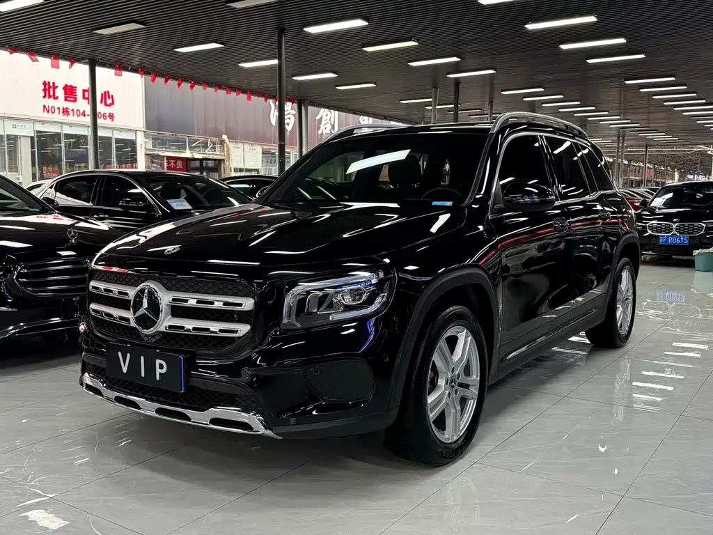 Mercedes-Benz GLB 2023