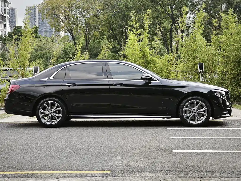 Mercedes-Benz E-Class 2020 — фото 6