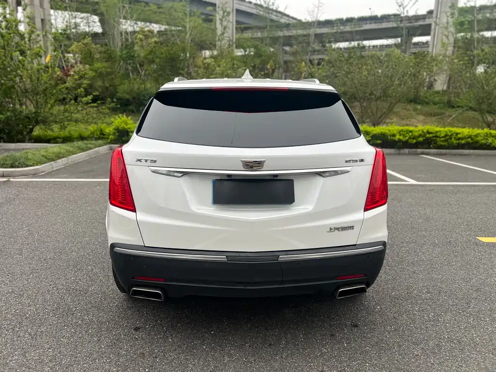Cadillac XT5 2018 — фото 6