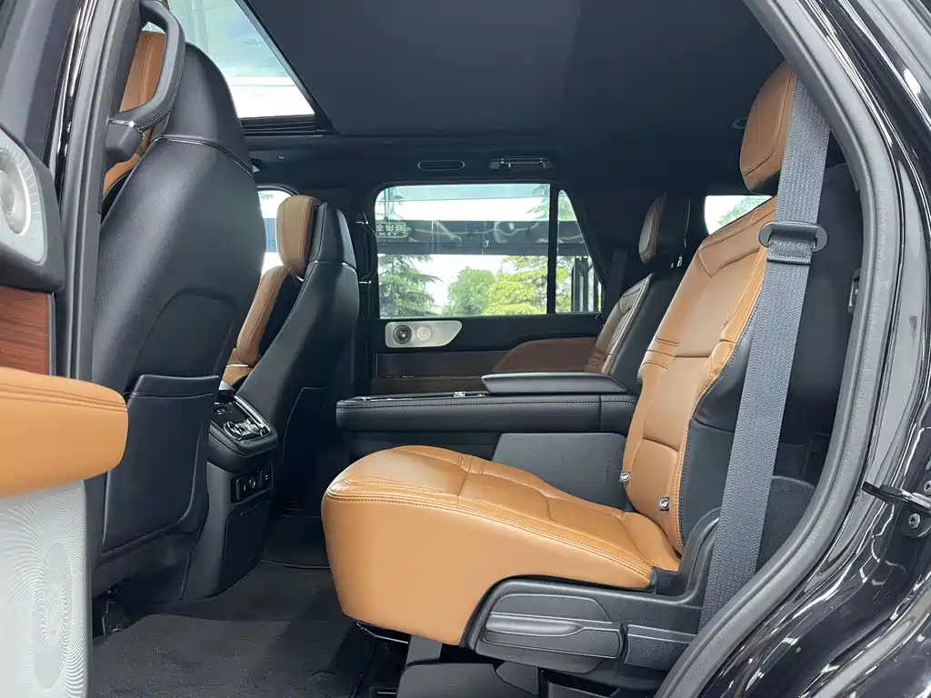 Lincoln Navigator 2021 — фото 14