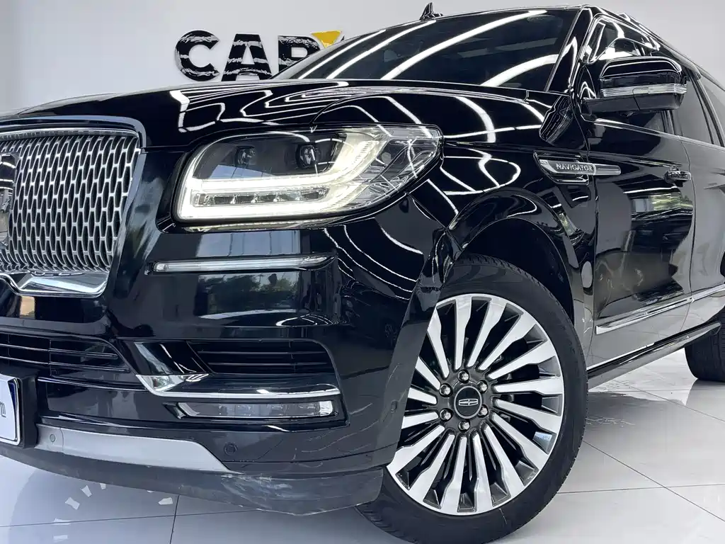 Lincoln Navigator 2021 — фото 23