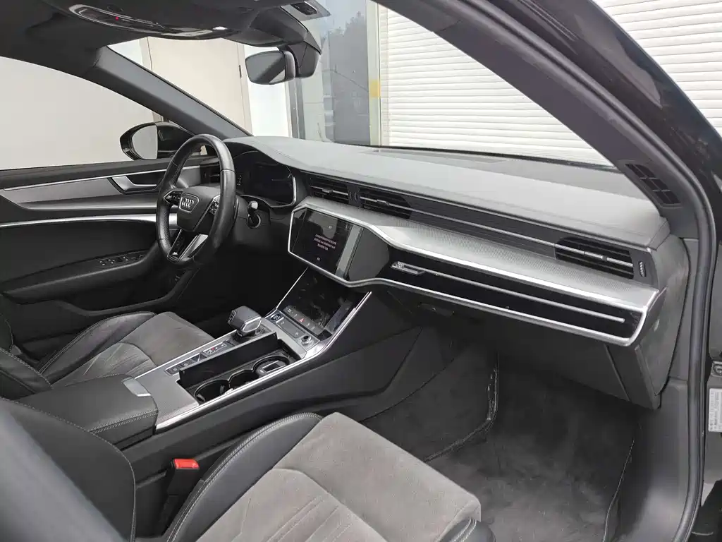 Audi A6L 2021 — фото 14