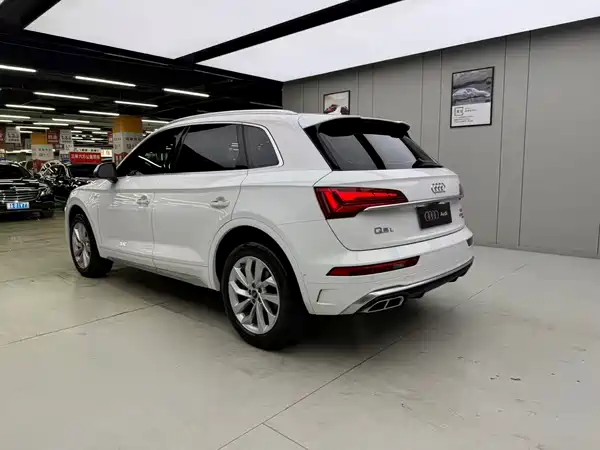 Audi Q5L 2022
