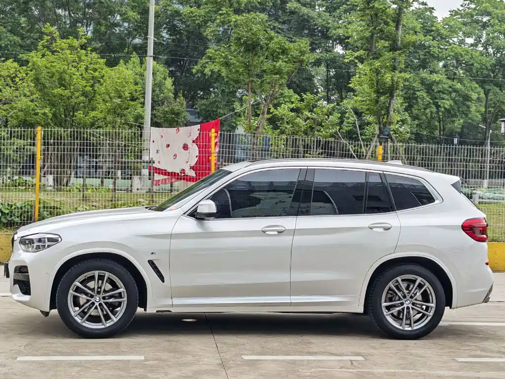 BMW X3 2021 — фото 2