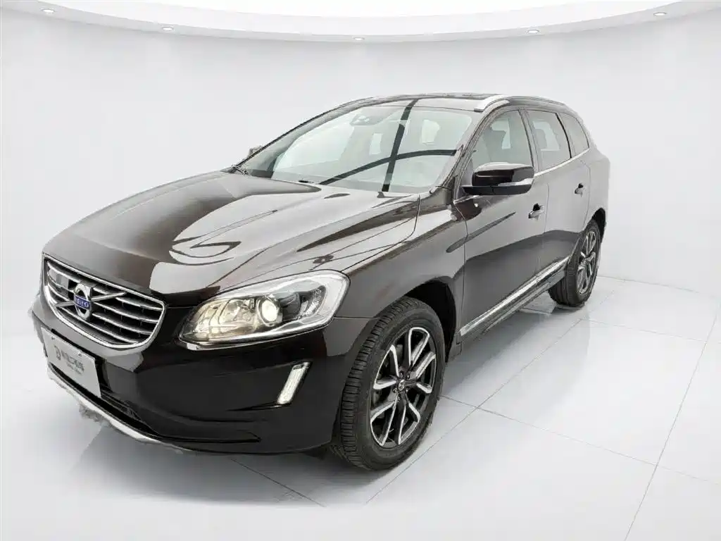Volvo XC60 2017 — фото 1