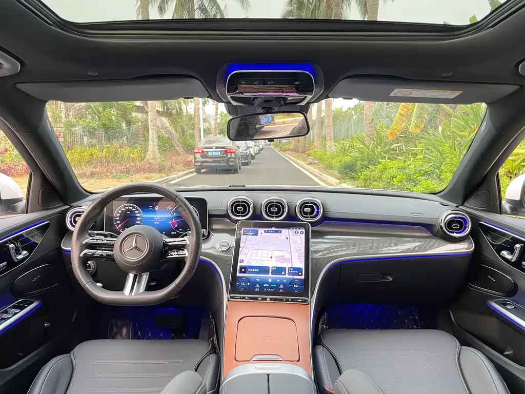 Mercedes-Benz C-Class 2023 — фото 5