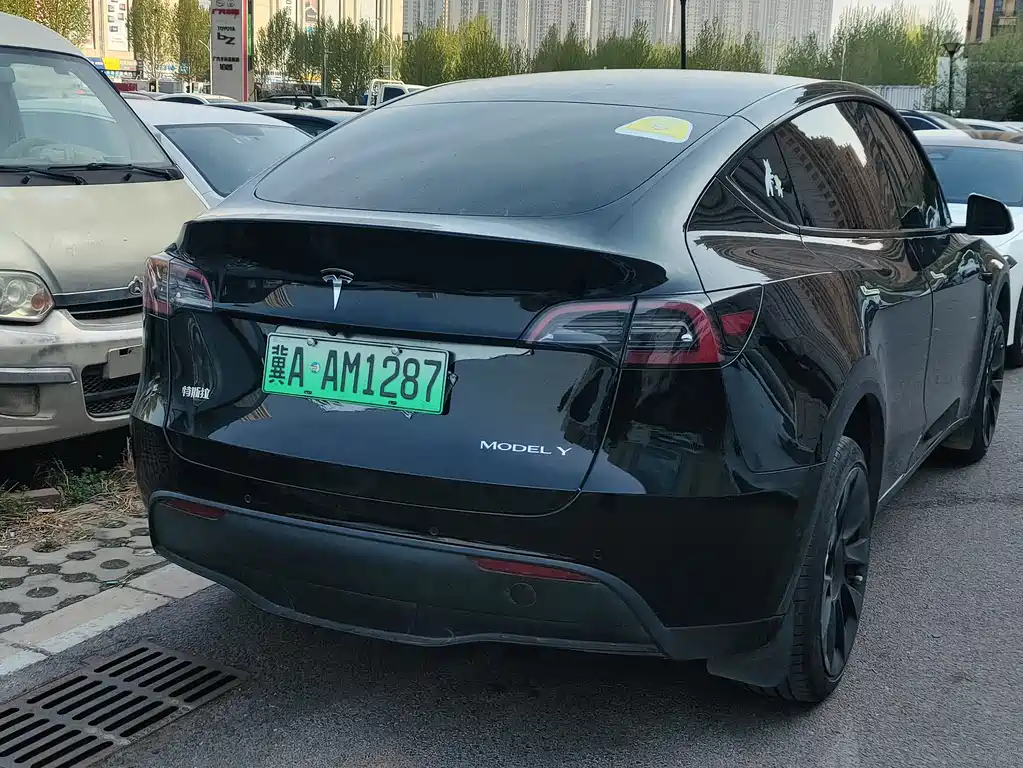 Tesla Model Y 2022 — фото 3
