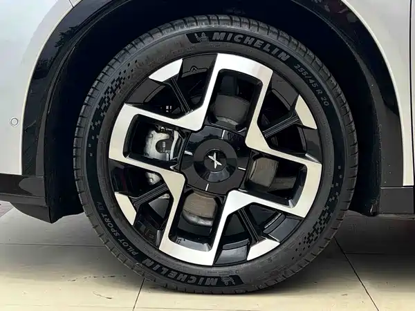 XPeng G7 2025