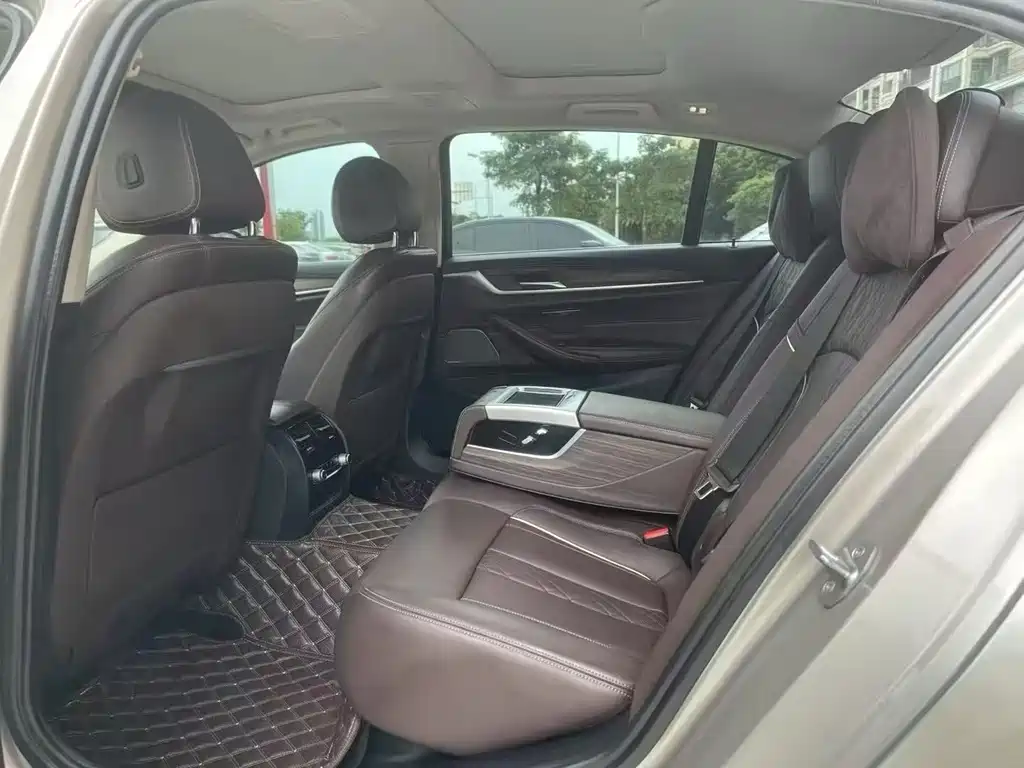 BMW 5 Series 2019