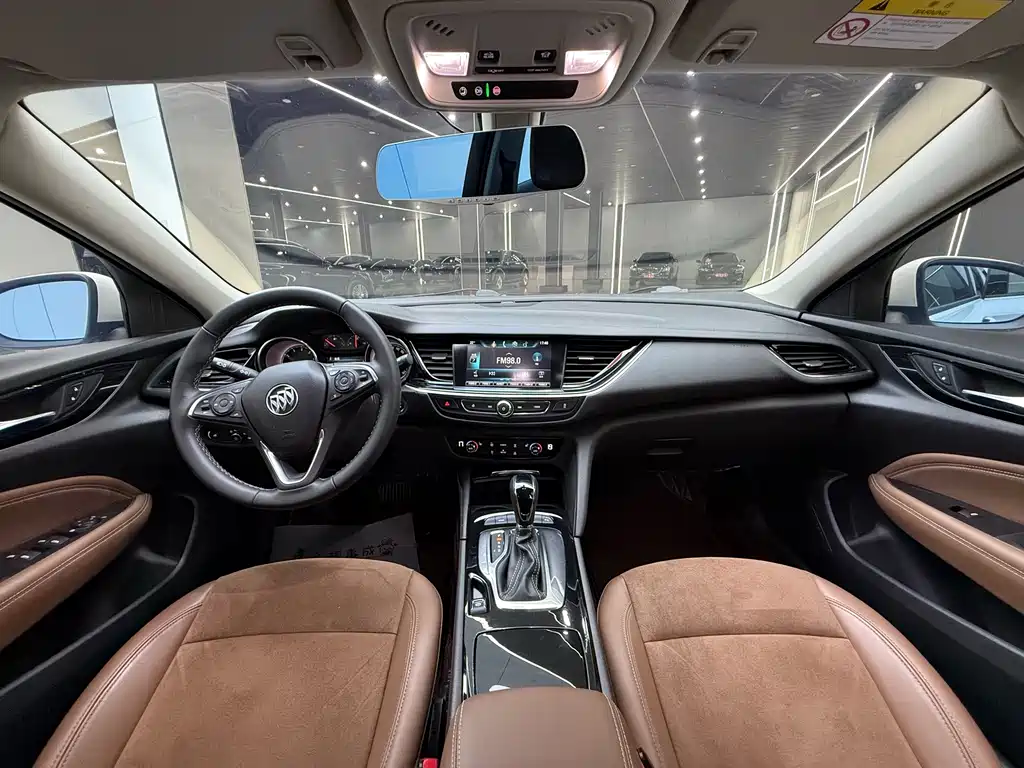 Buick Regal 2020 — фото 12