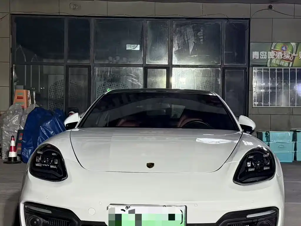 Porsche Panamera Hybrid 2022