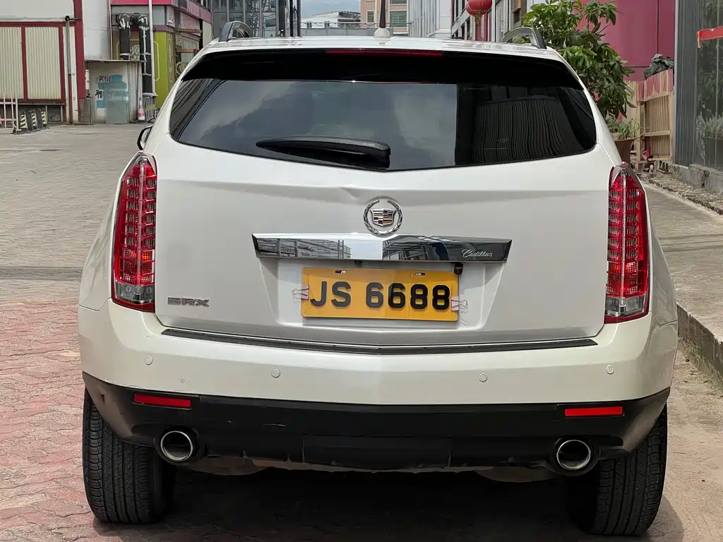 Cadillac SRX 2015 — фото 12
