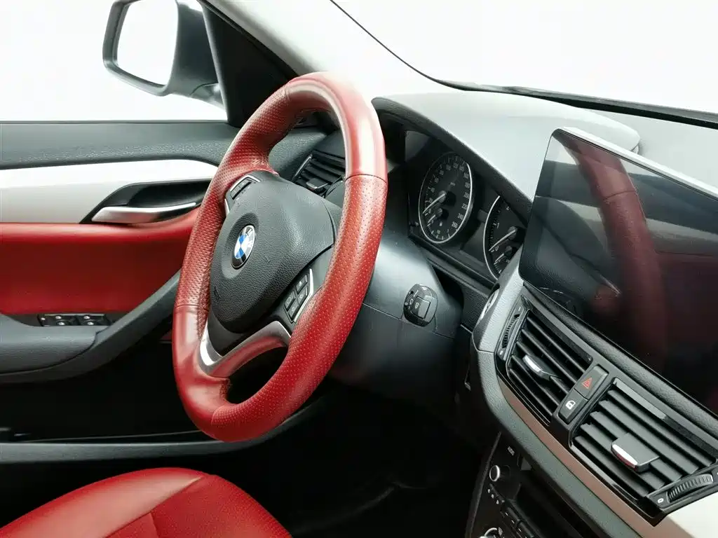 BMW X1 2015 — фото 22
