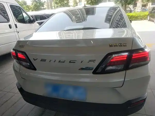 Venucia D60 2018