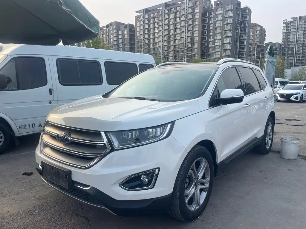 Ford Edge 2019 — фото 1