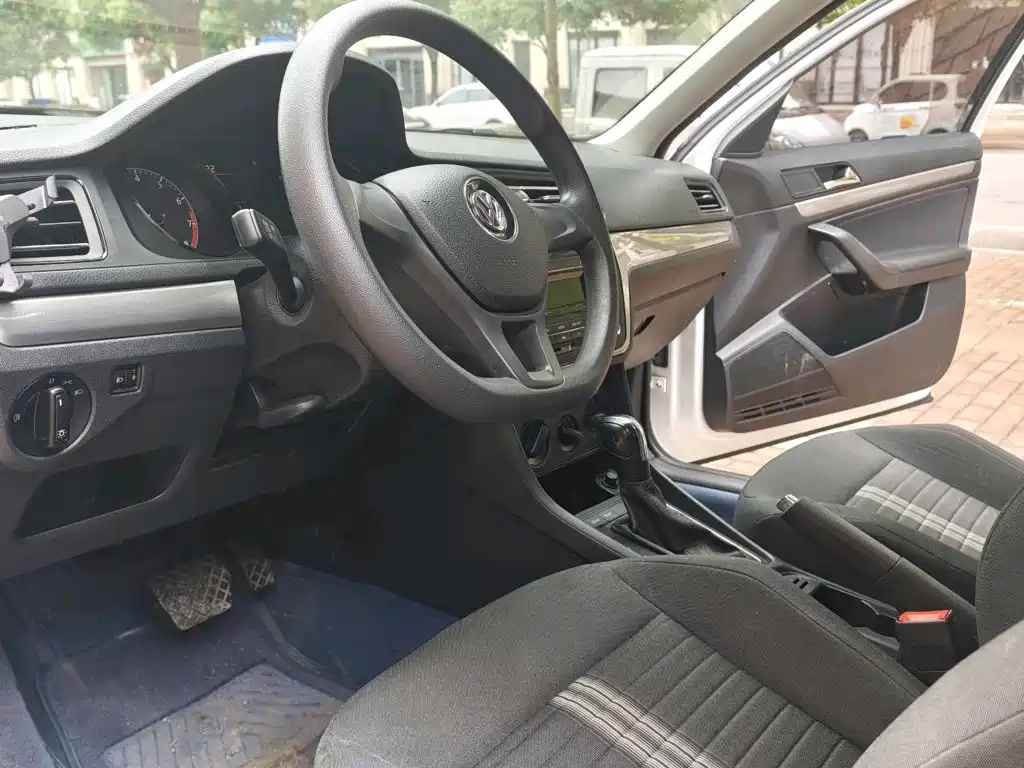 Volkswagen Lavida 2022