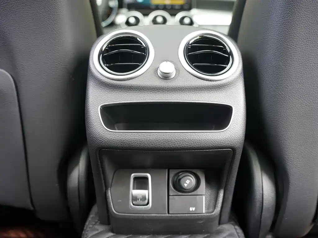 Mercedes-Benz C-Class 2021 — фото 19