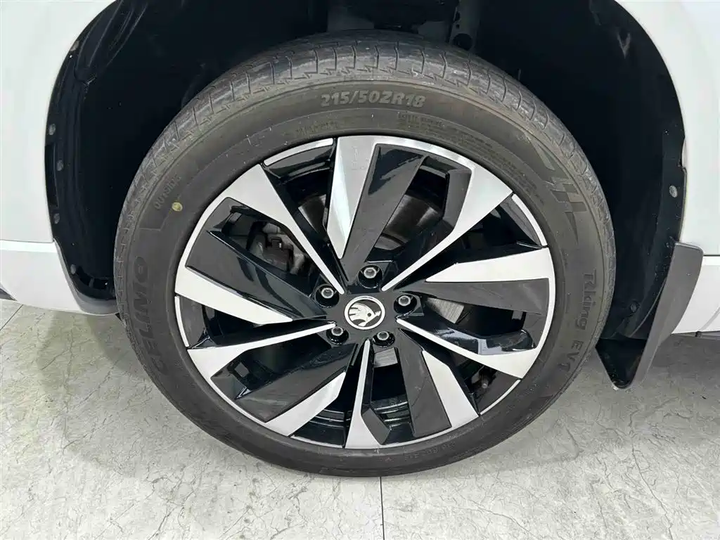 Skoda Korok 2023 — фото 20