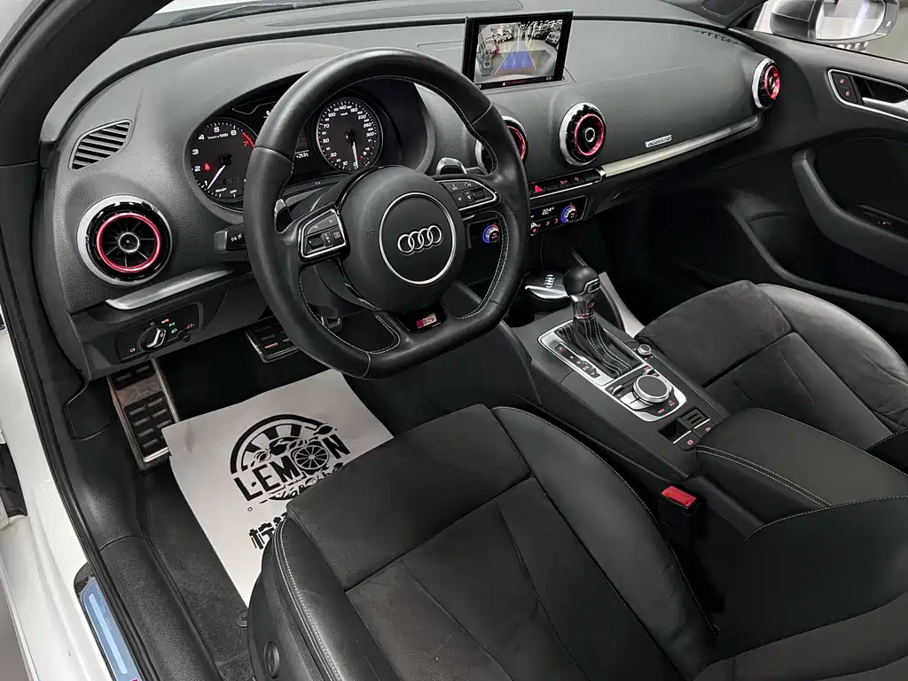 Audi S3 2018 — фото 24