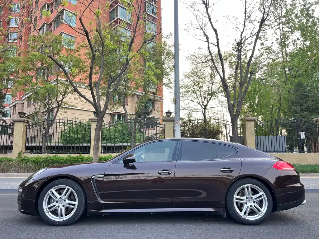 Porsche Panamera 2015 — фото 12