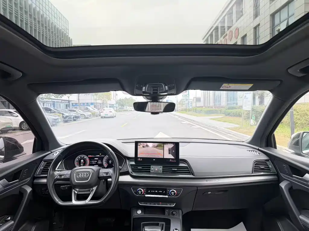 Audi Q5L Sportback 2022 — фото 12
