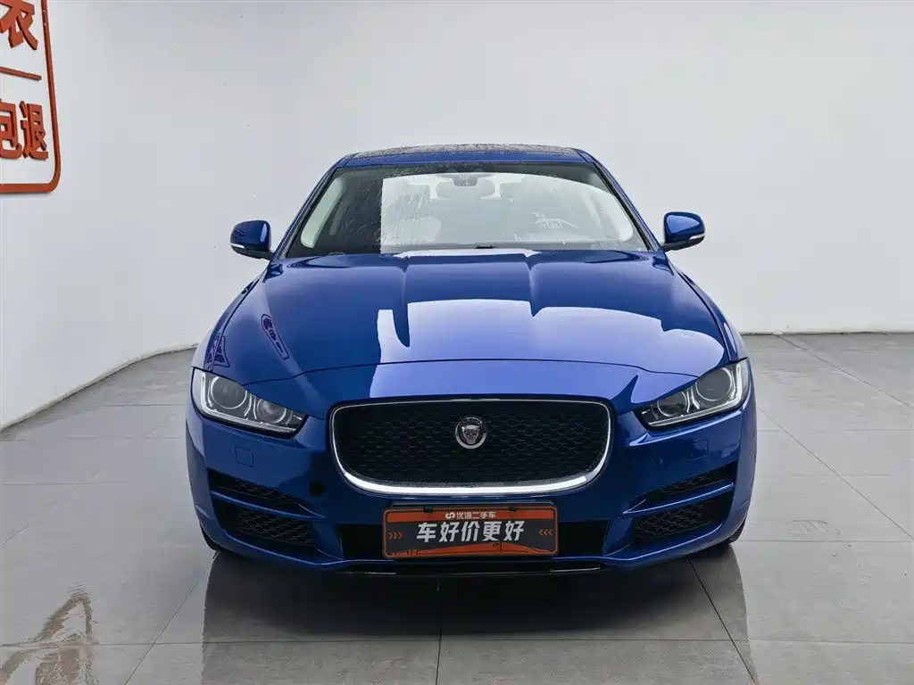 Jaguar XEL 2018 — фото 3