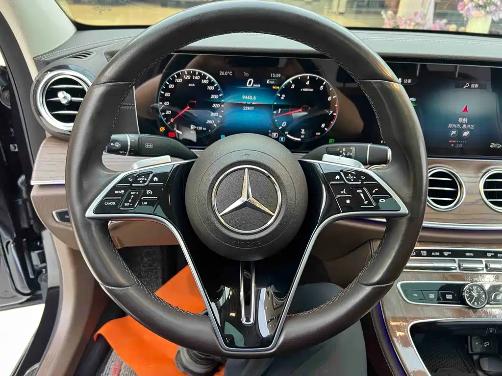 Mercedes-Benz E-Class 2023 — фото 9