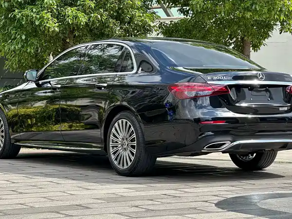Mercedes-Benz E-Class 2021