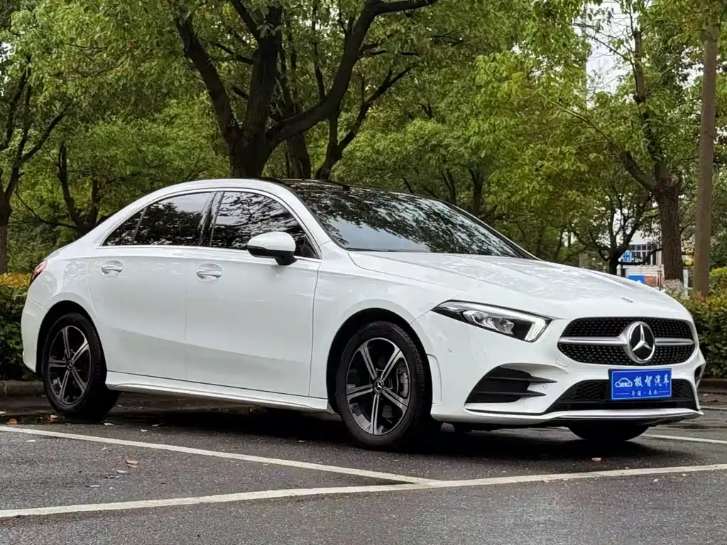 Mercedes-Benz A-Class 2023 — фото 3