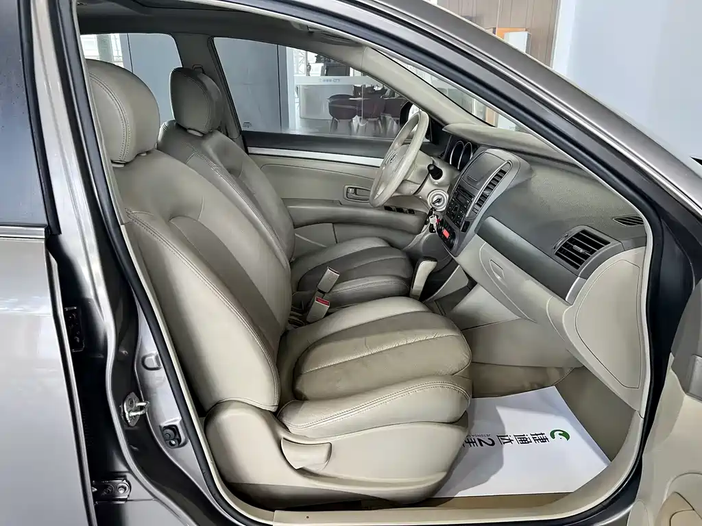 Nissan Sylphy 2013 — фото 8