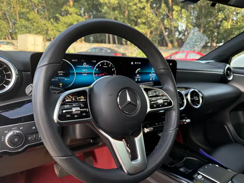 Mercedes-Benz A-Class 2021 — фото 13