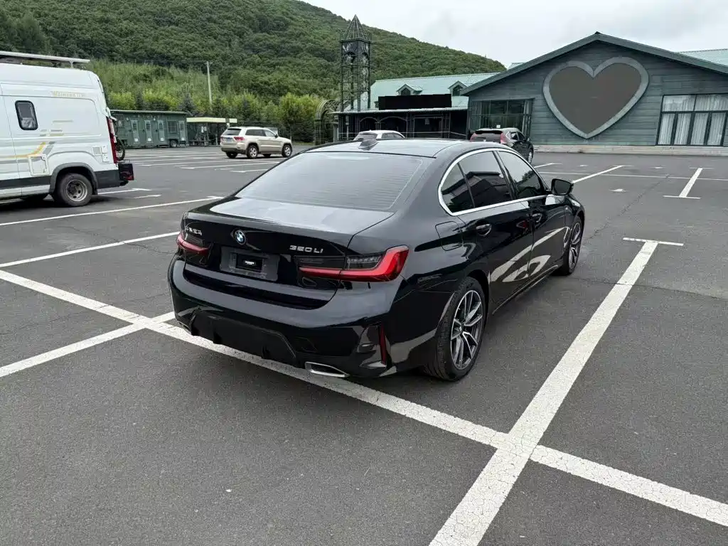 BMW 3 Series 2023