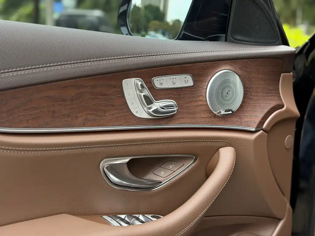 Mercedes-Benz E-Class 2020 — фото 7