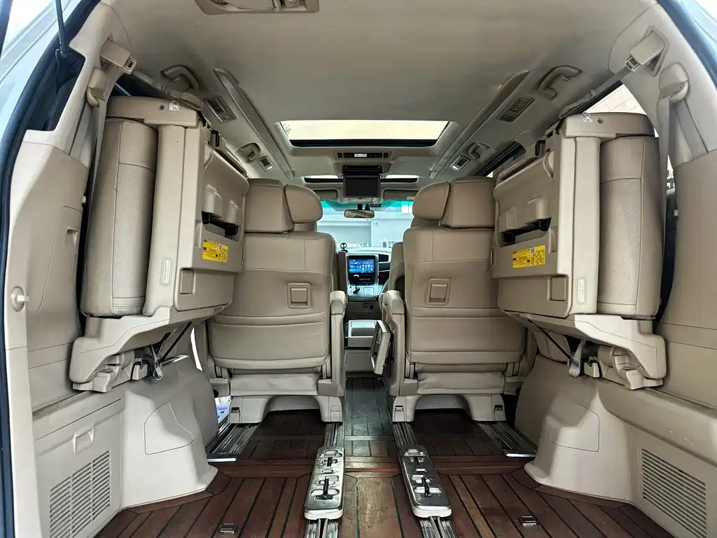 Toyota Alphard 2011 — фото 15