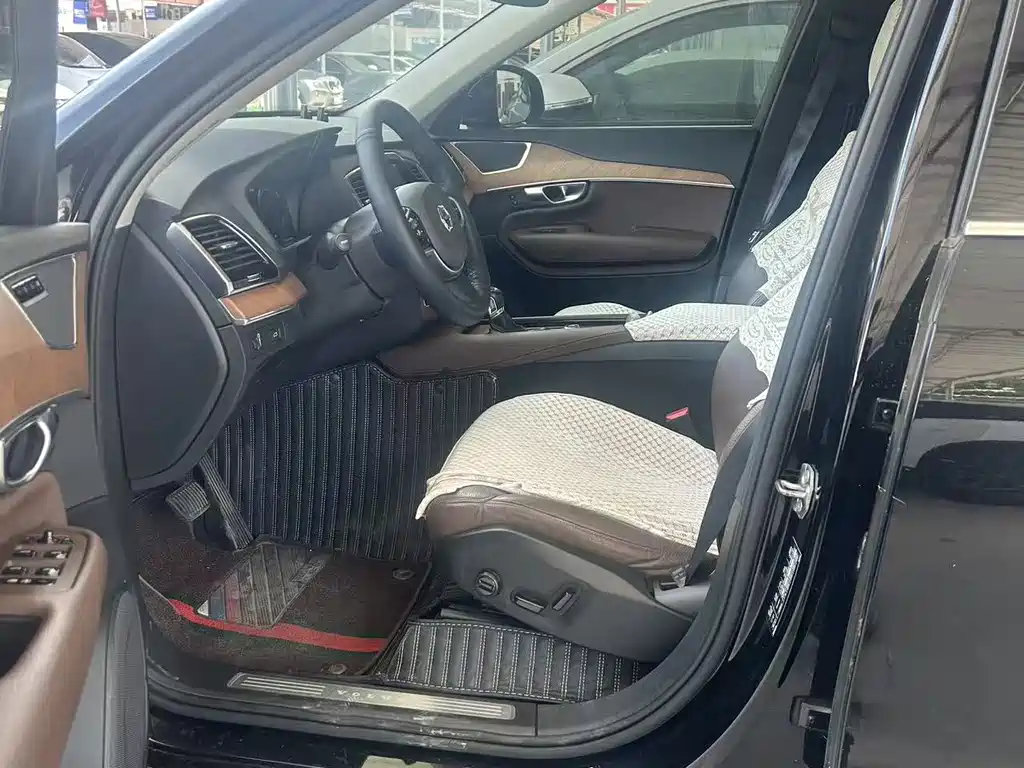 Volvo XC90 2019