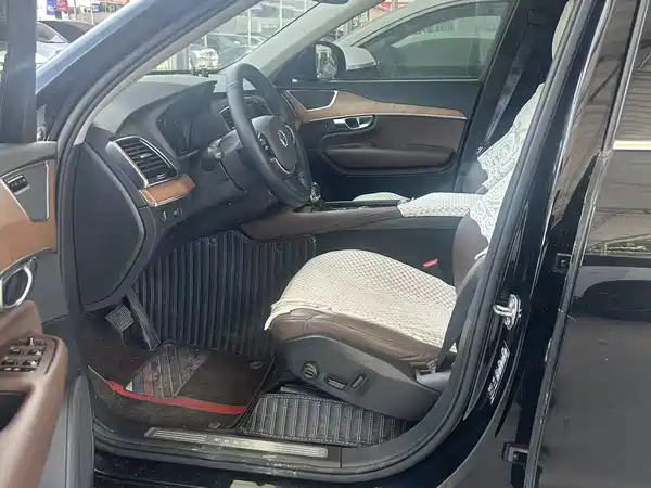 Volvo XC90 2019