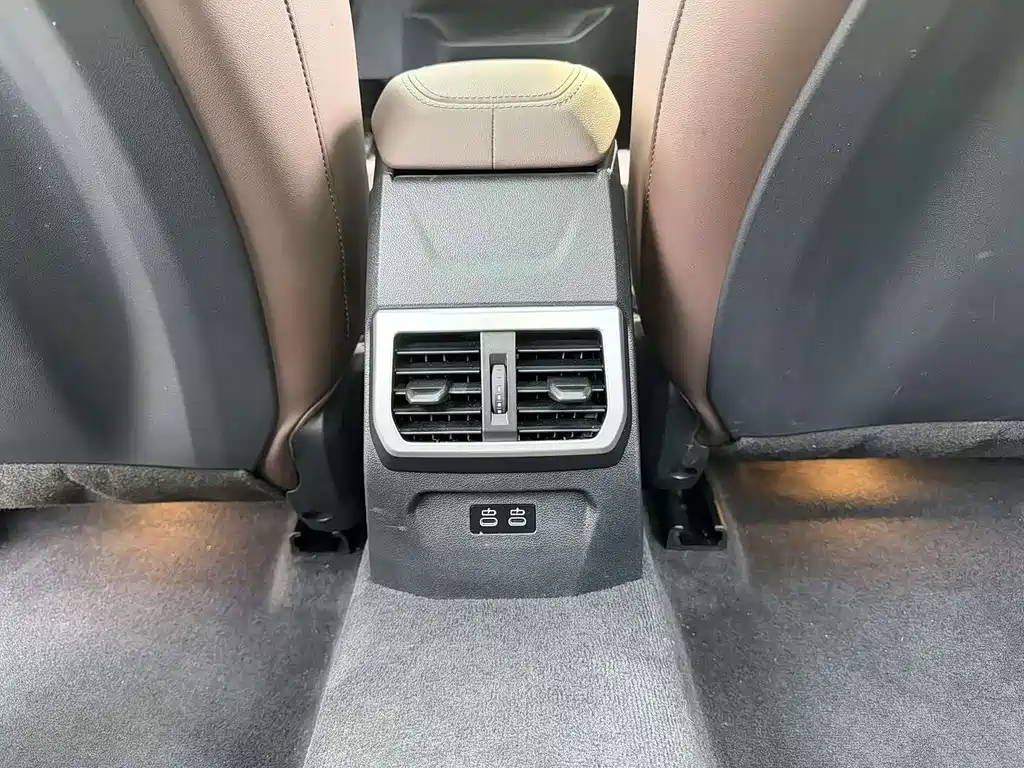 BMW 2 Series 2025 — фото 17