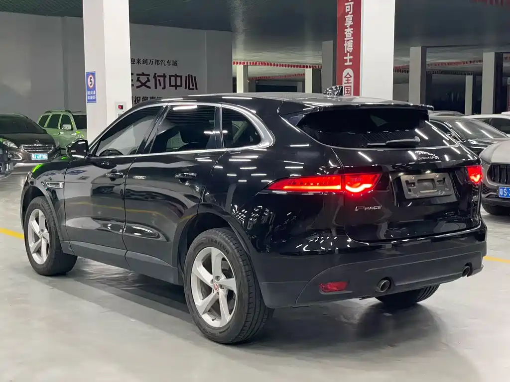 Jaguar F-PACE 2020 — фото 19