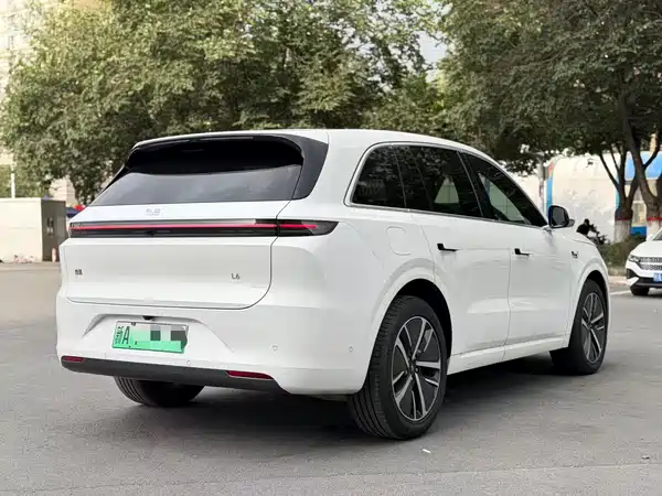 Li Auto L6 2024