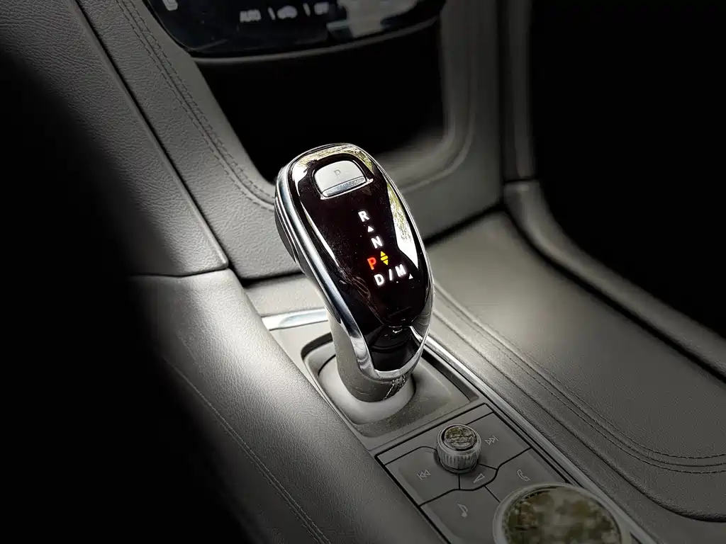 Cadillac XT6 2025 — фото 11