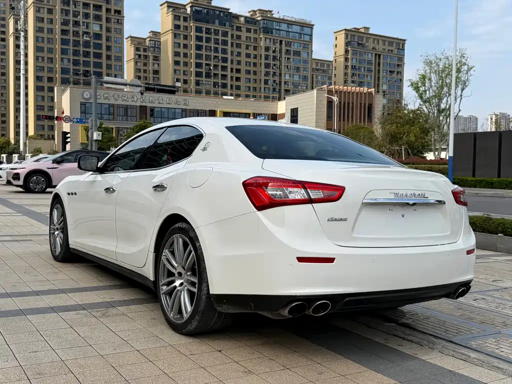 Maserati Ghibli 2015 — фото 13
