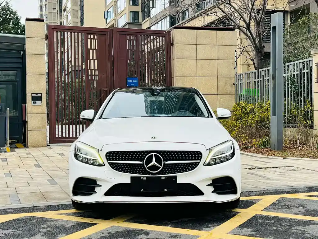 Mercedes-Benz C-Class 2019 — фото 2