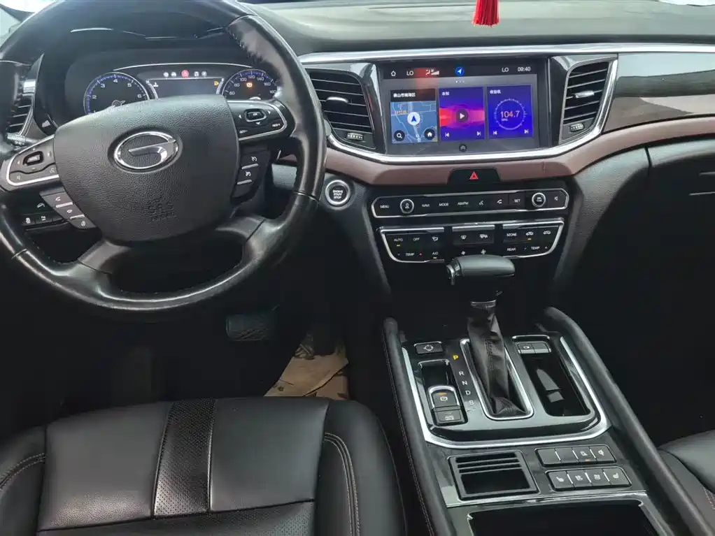GAC Motor Trumpchi GS8 2016 — фото 4