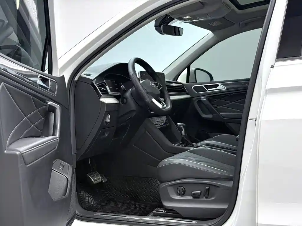 Volkswagen Tiguan L 2021 — фото 4