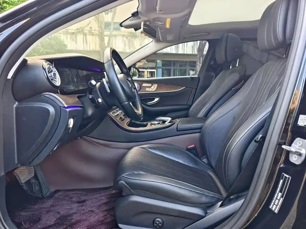 Mercedes-Benz E-Class 2018 — фото 13