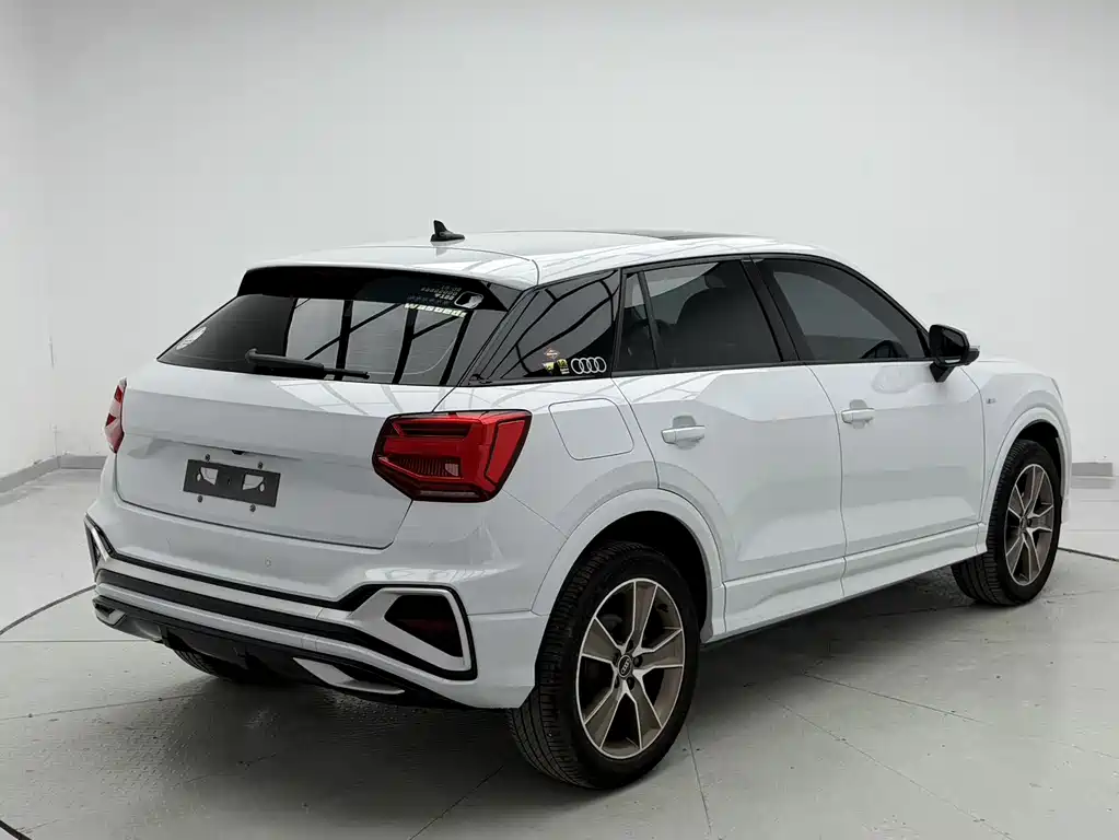 Audi Q2L 2022