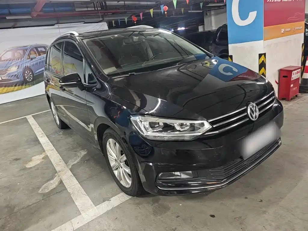 Volkswagen Touran 2018 — фото 4