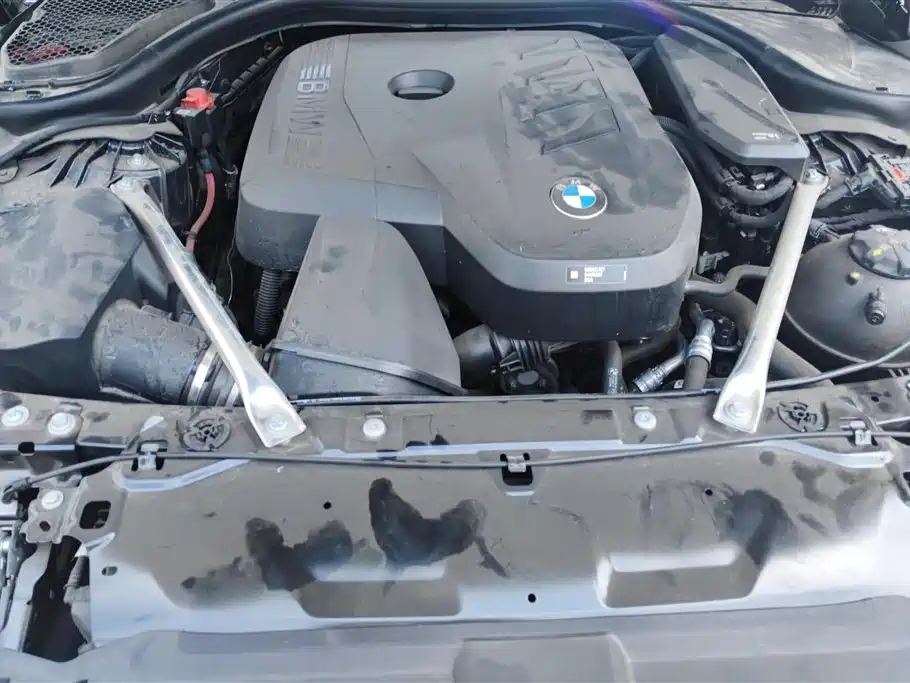 BMW 5 Series 2025 — фото 10