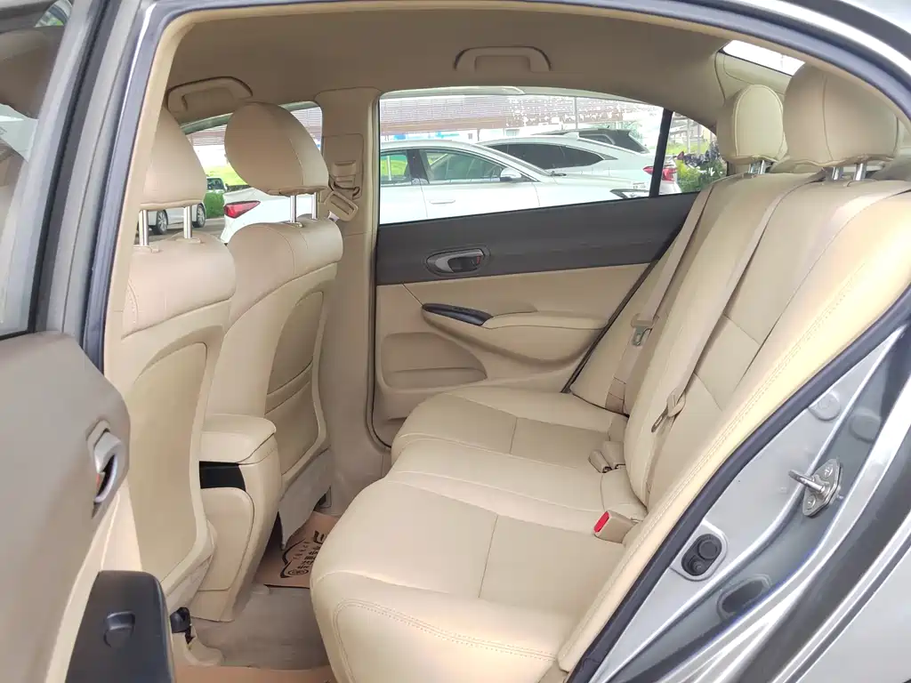 Honda Civic 2007 — фото 13