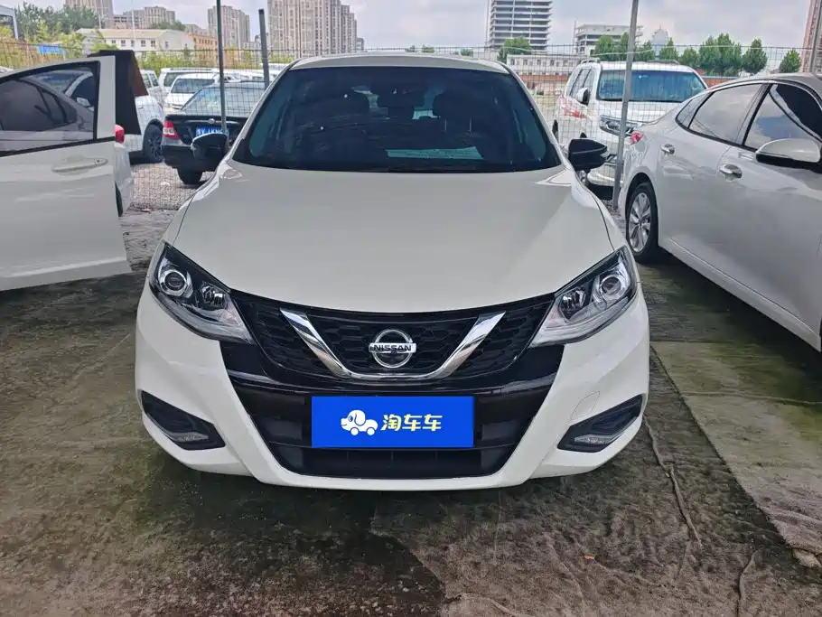 Nissan Tiida 2022